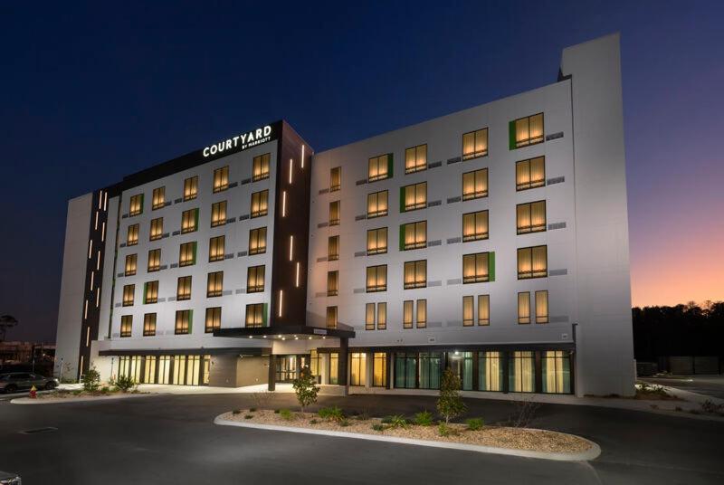Courtyard By Marriott Lake City Exterior photo