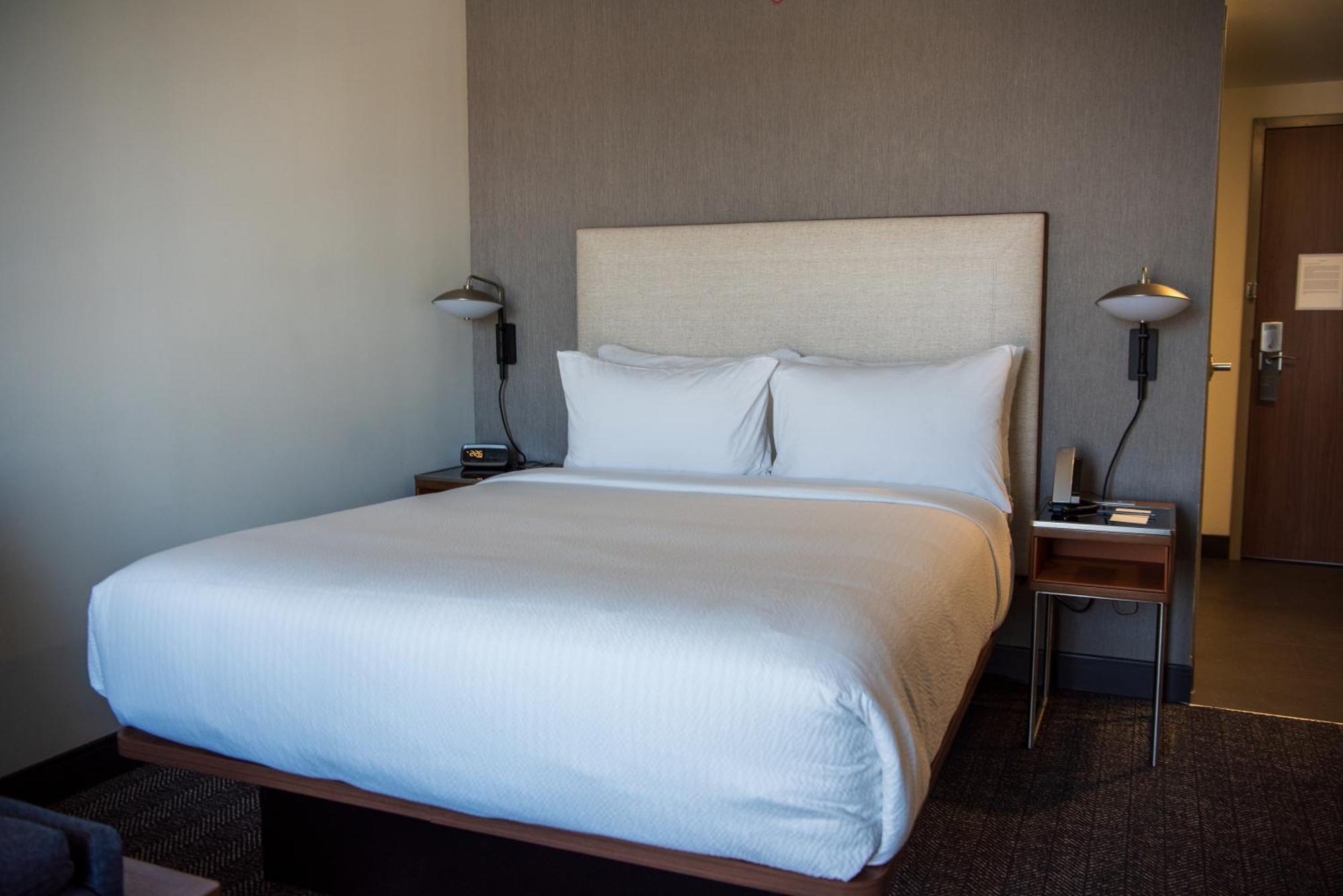 Courtyard By Marriott Lake City Exterior photo