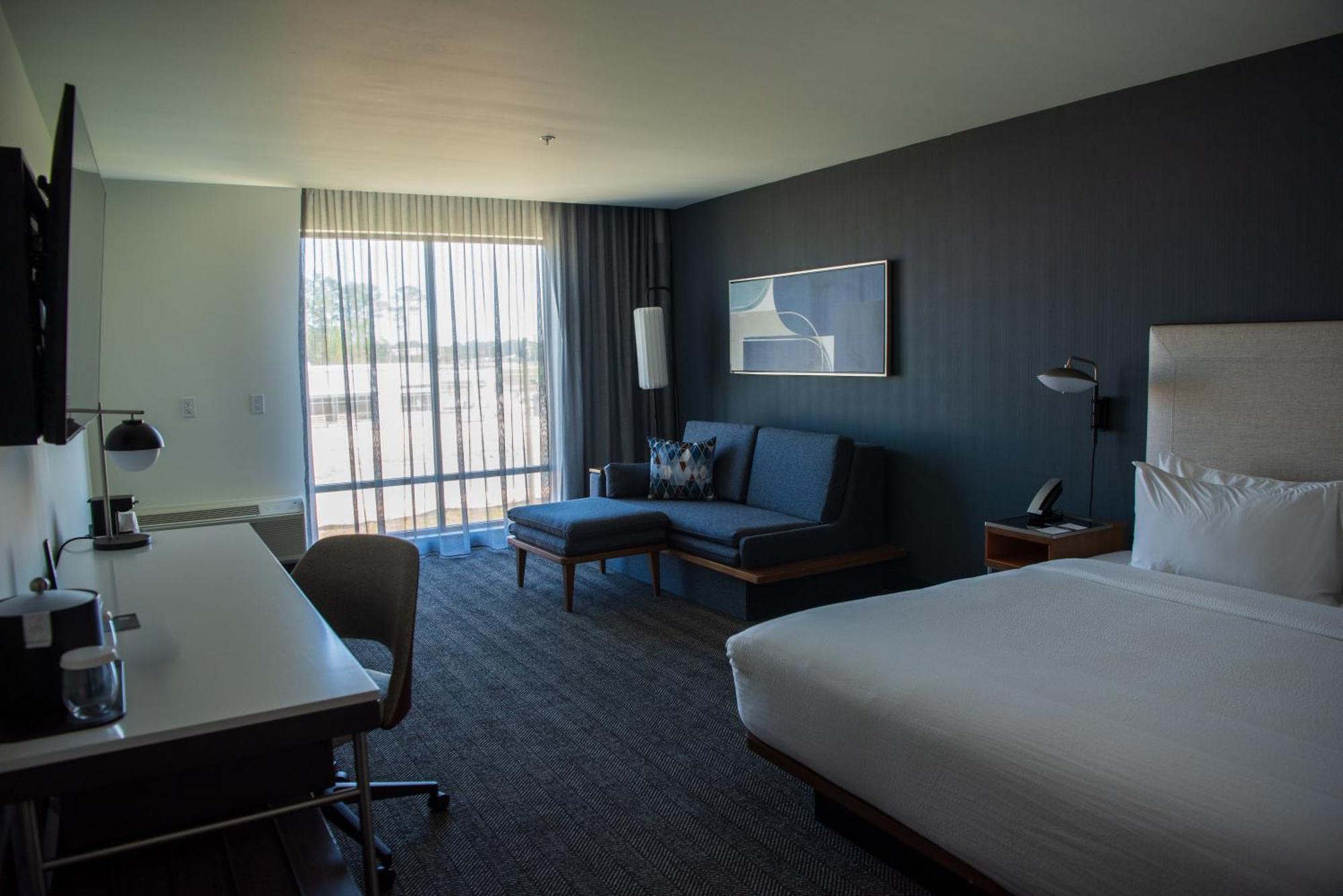 Courtyard By Marriott Lake City Exterior photo