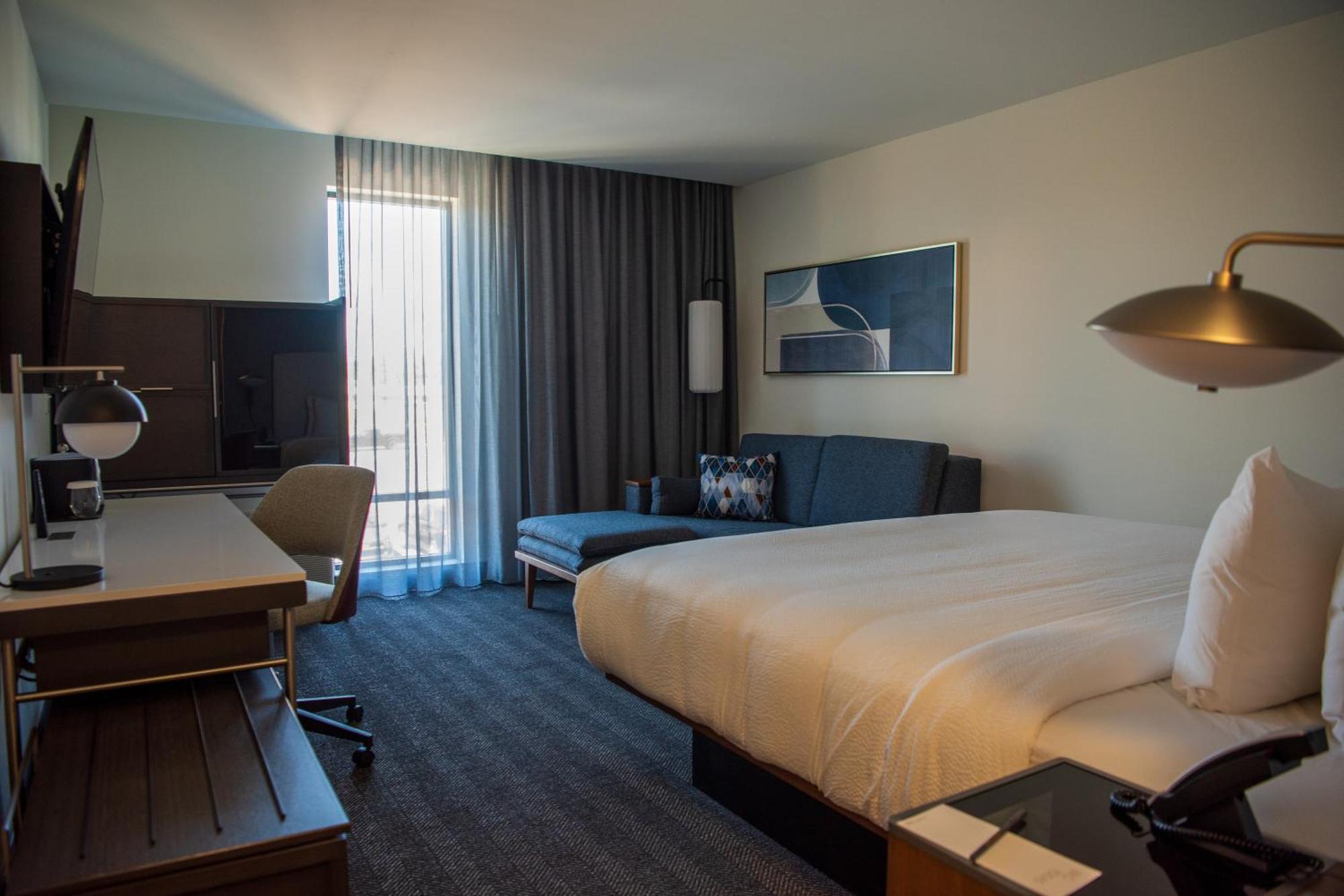 Courtyard By Marriott Lake City Exterior photo