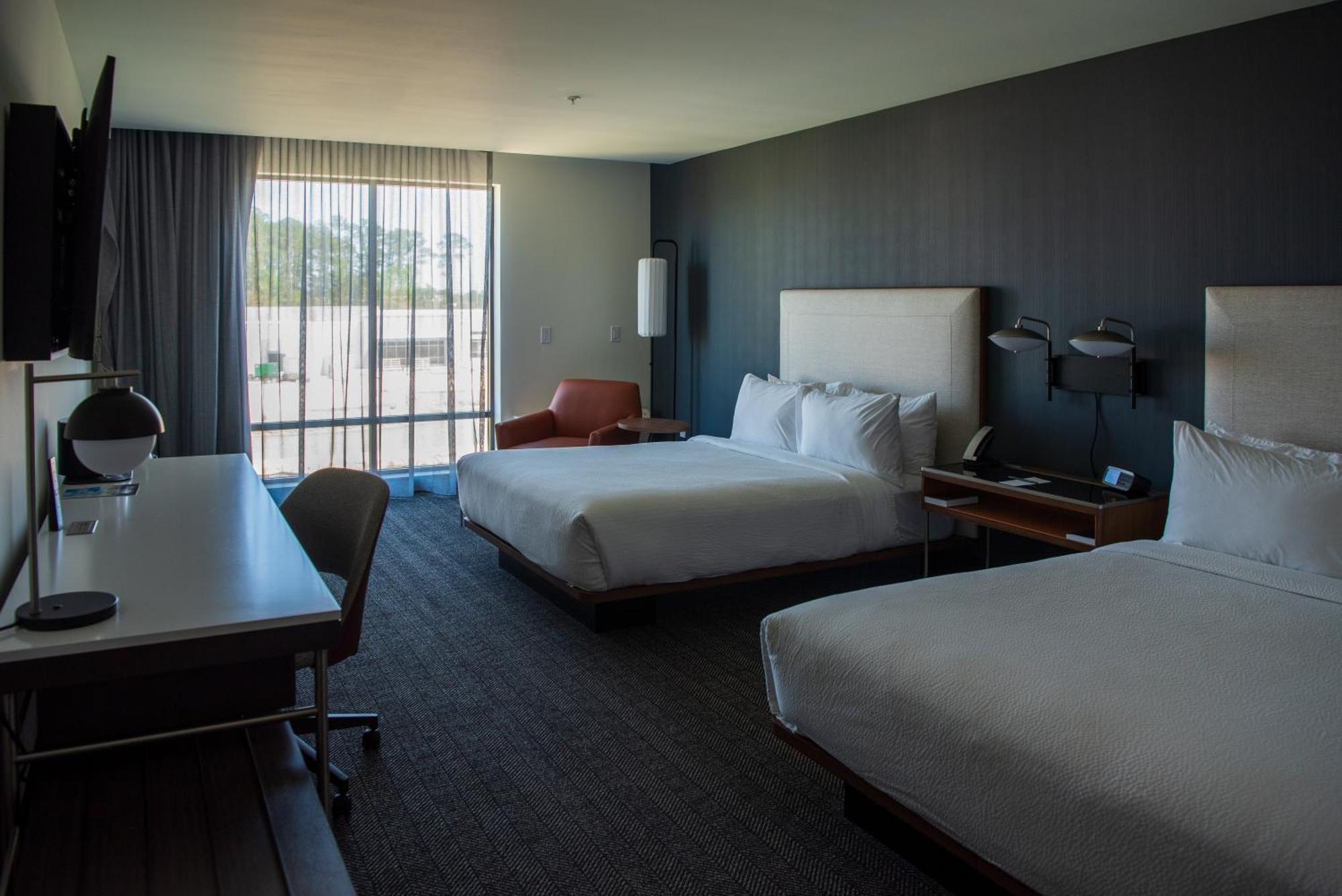 Courtyard By Marriott Lake City Exterior photo