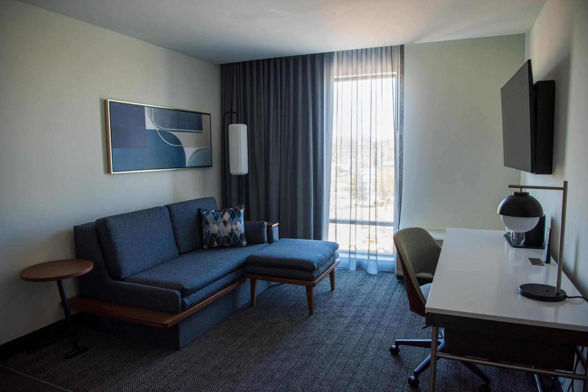 Courtyard By Marriott Lake City Exterior photo