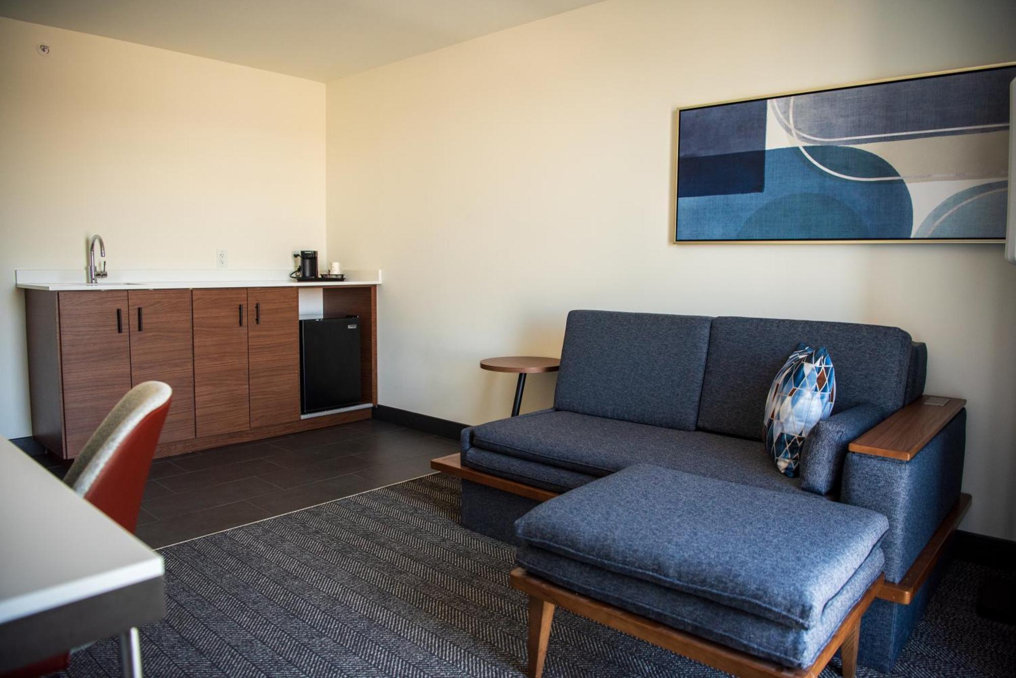 Courtyard By Marriott Lake City Exterior photo