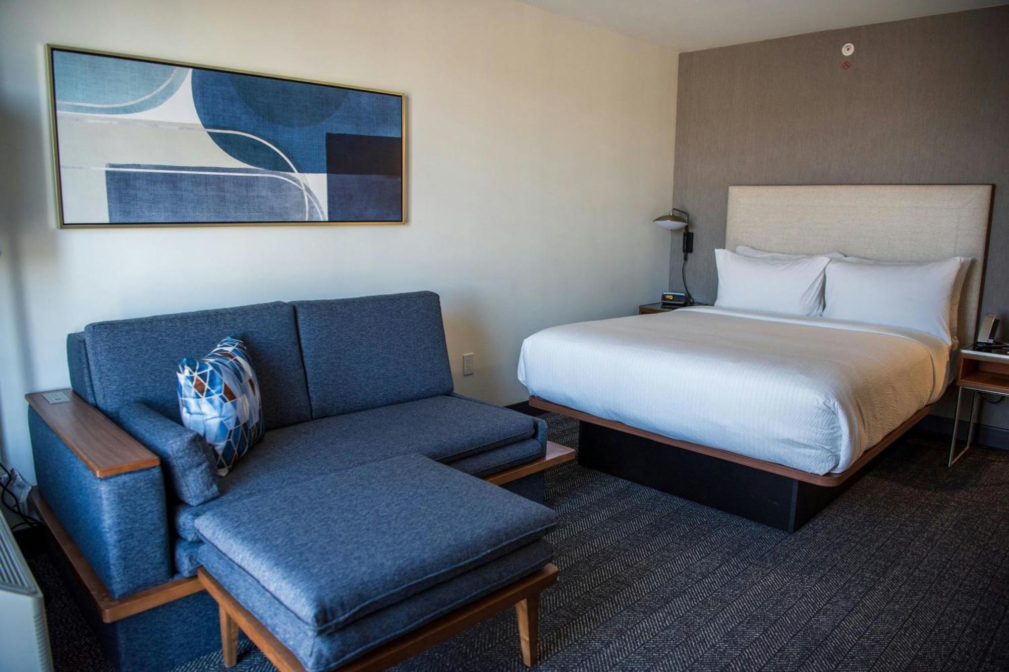 Courtyard By Marriott Lake City Exterior photo